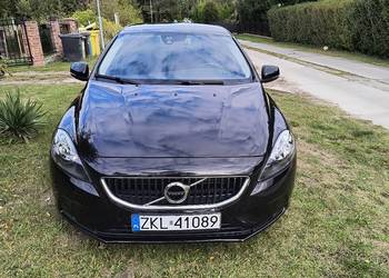 Volvo v40 d2 2,0 diesel 120KM Momentum