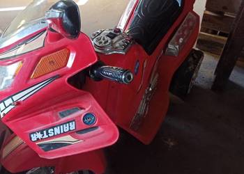 Auto autko Aku 12v motor traktor