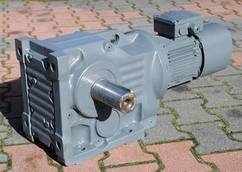 Motoreduktor kątowy 1.1kw. 8,4obr./min. z hamulcem. SEW K87DRN90S4/BE2HR