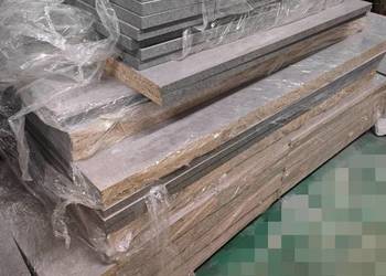 Półki sklepowe ABM z płyty oklejone