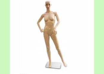 Wyposażenia butiku odzieżowego,manekiny ,regały, wieszaki systemy ,biurko