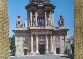 KOŚCIÓŁ KARMELITÓW W WARSZAWIE