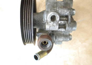 AVENSIS II T25 2.0 D4D pompa wspomagania