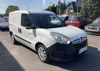 Fiat Doblo Fiat Doblo 1,3 jtd ECO Flex chłodnia do leków 2013 Fiat Doblo Fiat Doblo 1,3 jtd ECO Flex chłodnia do leków 2013