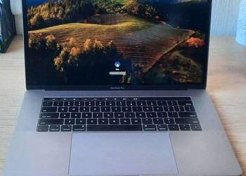 MacBook Pro 15,4" 2018 Touchpad 2,6GHz Intel Core i7 16 GB S