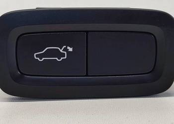 VOLVO XC40 PRZYCISK KLAPY BAGAŻNIKA 31674800