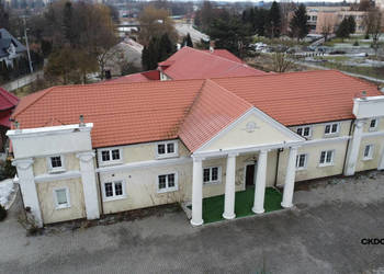 Pałac Łazienkowski – centrum Staszowa