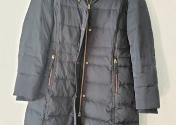 Zara kurtka dłuższa puchowa tailowana czarna M z futerkiem