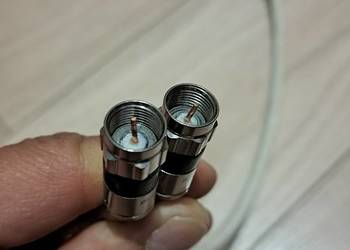 Wysokiej jakości kabel antenowy (koncentryczny) z wtykami kompresyjnymi – d