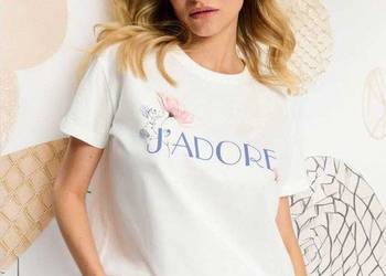t-shirt z napisem Sinsay