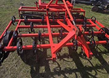 Agregat uprawowy 2.4m z walkami na docisku