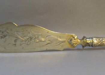 Duzy Srebrny noz stolowy Minerwa