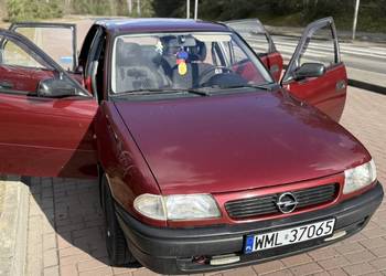 Opel astra f 1.4 sedan