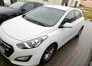 Hyundai i30 1,6, beznyna biały doskonały stan 2016 rejestracja 2017