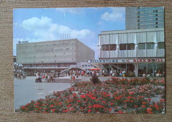 BERLIN - ALEXANDERPLATZ W DZIELNICY MITTE