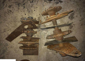 Claas Lexion Osie Podajnika Ziarnowego / Kłosowego