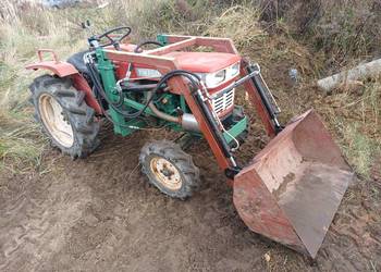 Yanmar ym1500 z ładowaczem czołowym