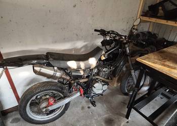 Suzuki dr 350