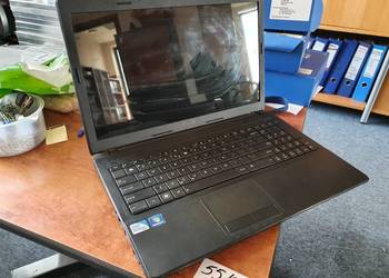 Syndyk sprzeda laptopy, meble i inne