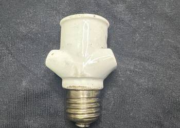 Złodziejka 230 V porcelana