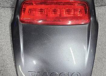 Lampa tył plastik tylny piaggio x9 500