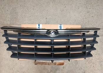 Grill Atrapa Chrysler Voyager IV Lift 04857960AA