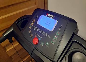 Bieżnia elektryczna York Fitness T700