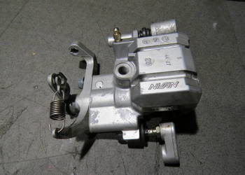 SUZUKI BURGMAN 400 2004 K4 250 zacisk  hamulca  tyl tyly