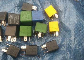 Przekaznik 12V 20A GM 24432680 OPEL 702.21 cena za dwa