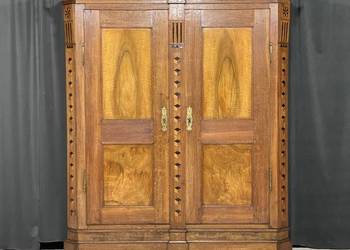 Antyczna szafa dwudrzwiowa z intarsjami, I poł. XIX w., lite drewno