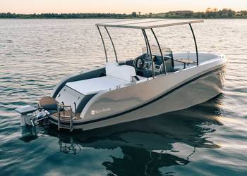 Elektryczna Łódź 660