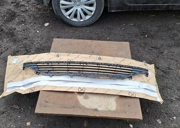 Kratka środkowa w zderzak przedni Opel Astra K V 5 39089223 13423678