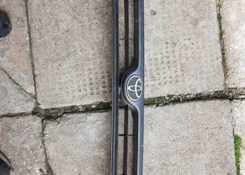 toyota  corolla e 10 liftbag grill atrapa przednia