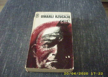 Umarli rzucają cień -Wydrzyński / fa