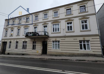 Duże mieszkanie w kamienicy do wykończenia.