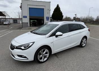 Opel Astra K 1.4 BENZYNA Nawigacja Kamera Ledy Tempomat Pakiet Zimowy HAK