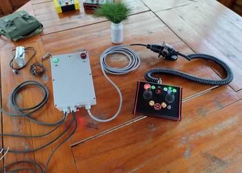 Sterowanie przewodowe pilot do sterowania ciągnikiem z platformy