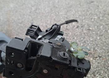 Skoda fabia II zamek tylnych prawych drzwi 3B4839016AK Skoda fabia II zamek tylnych prawych drzwi 3B4839016AK