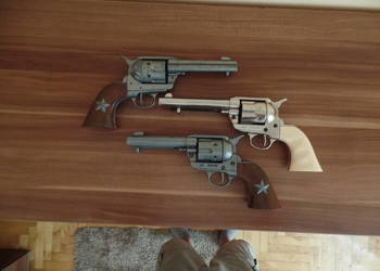 Rewolwer hukowy typu colt