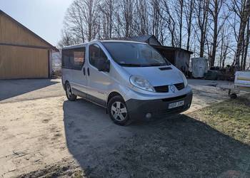 Renault Trafic 2.0 dCi | 9 osób | Webasto | Hak | 2007