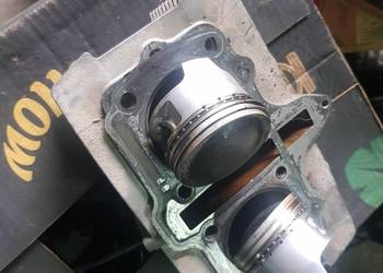 SUZUKI GS500 GS 500 cylindry tloki kpl