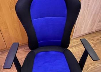 Fotel obrotowy z regulacją