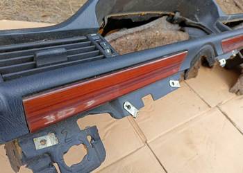 Mercedes W124 deska rozdzielcza drewno deski kokpit