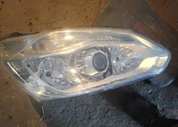 Reflektor przedni prawy Ford custom