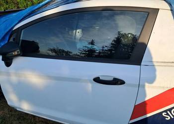 Lewe drzwi ford fiesta mk7 lift HC