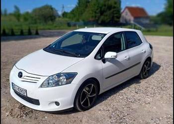 Sprzedam toyota auris 1.3 z 2010 r.