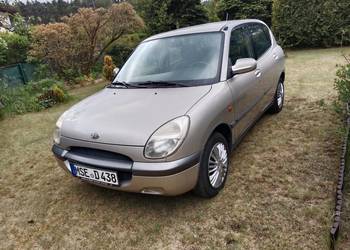 DAIHATSU SIRION PROSTO Z NIEMIEC