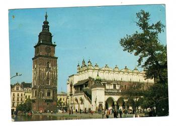 KRAKÓW RYNEK GŁÓWNY WIEŻA RATUSZOWA FRAGMENT SUKIENNIC