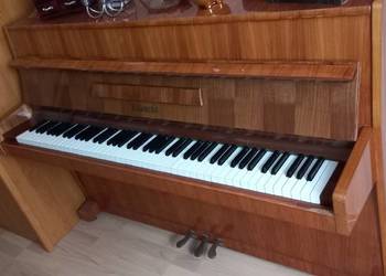 SPRZEDAM  PIANINO  LEGNICA