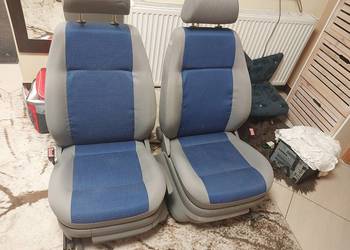 Fotele przód caddy, kanapa tylna